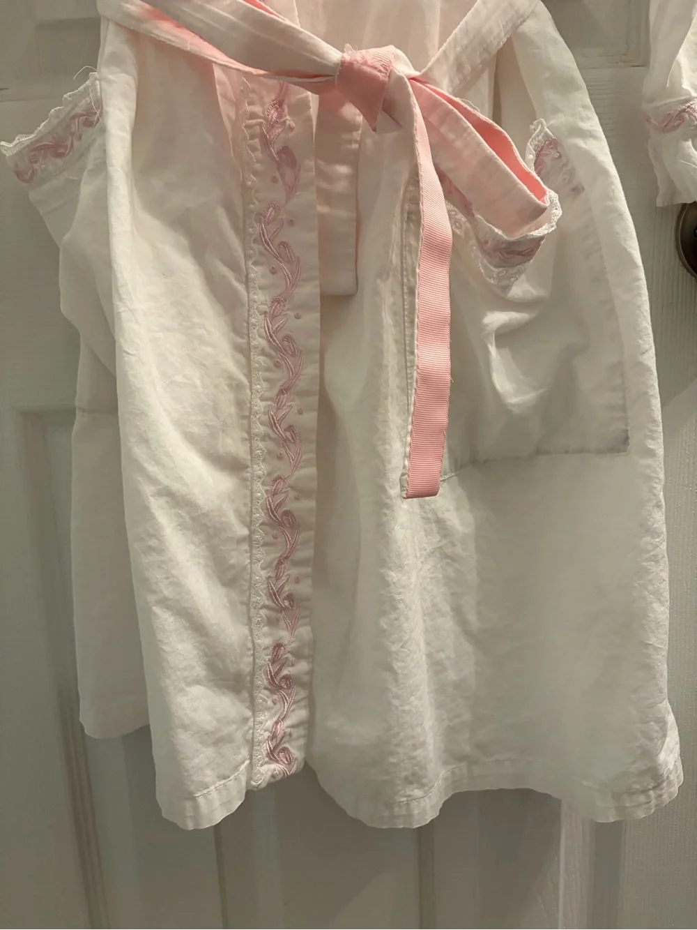 Eileen West Fairy Luxury 100% Cotton White Robe with Pink Trim and Tie